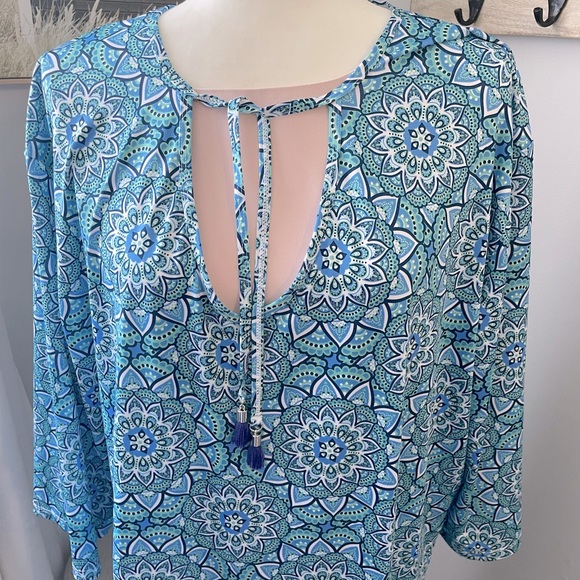 NWOT Beach Coverup - Picture 2 of 6